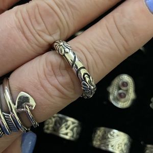 Sterling Silver Thumb Ring with flowers and swirl design, size 8.5